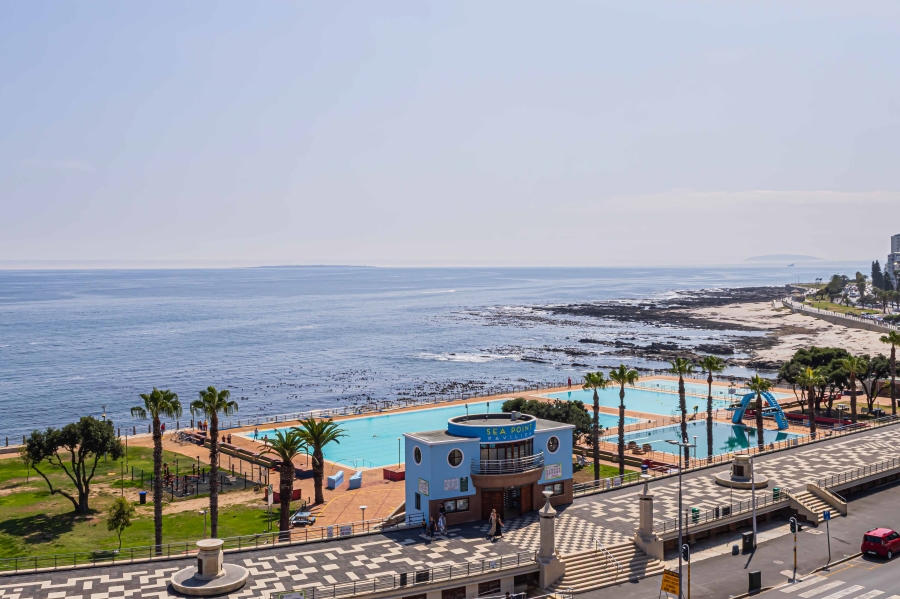 3 Bedroom Property for Sale in Sea Point Western Cape